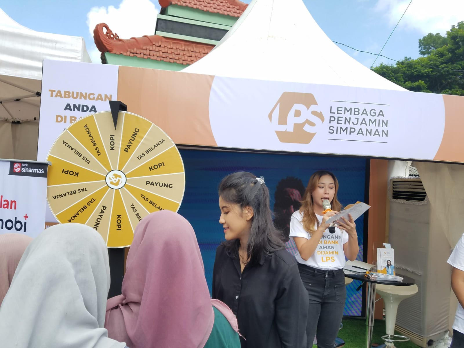 LPS Lakukan Sosialisasi Di Car Free Day (CFD) Kota Malang